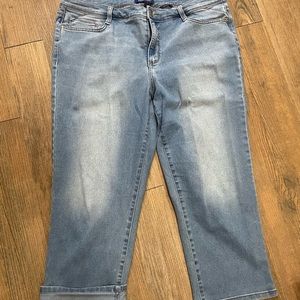 Blue Jean capris size 16
